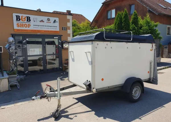 Motorradanhänger geschlossen