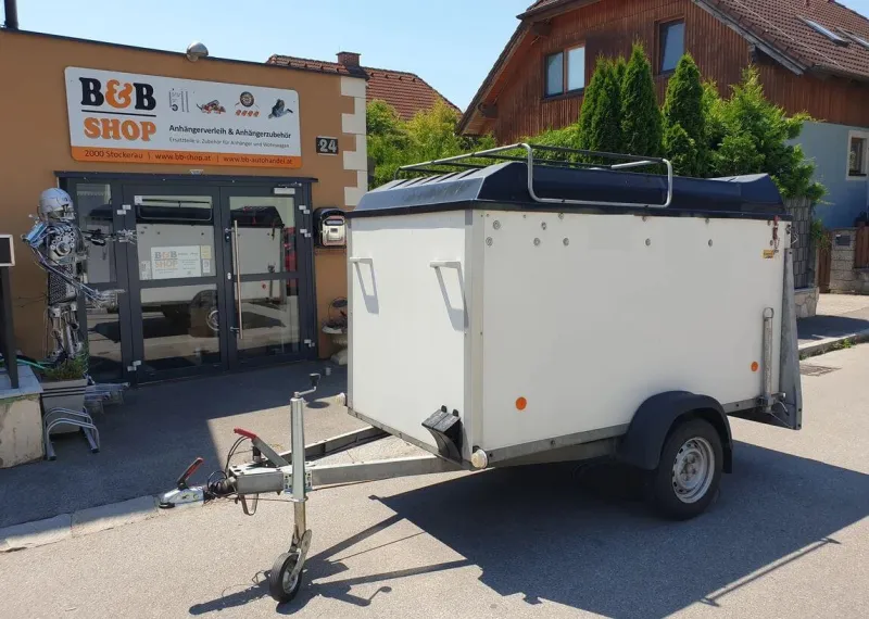Motorradanhänger geschlossen