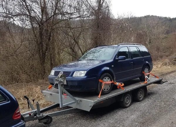 Auto Transport Anhänger mit einer Nutzlast bis 2040kg