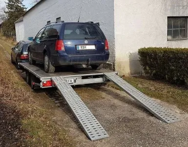 Auto Transport Anhänger mit einer Nutzlast bis 2040kg