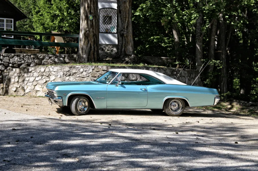 Chevrolet Impala 2-dr. Bj. 65