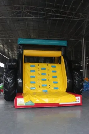 Hüpfburg Vermietung - Traktor