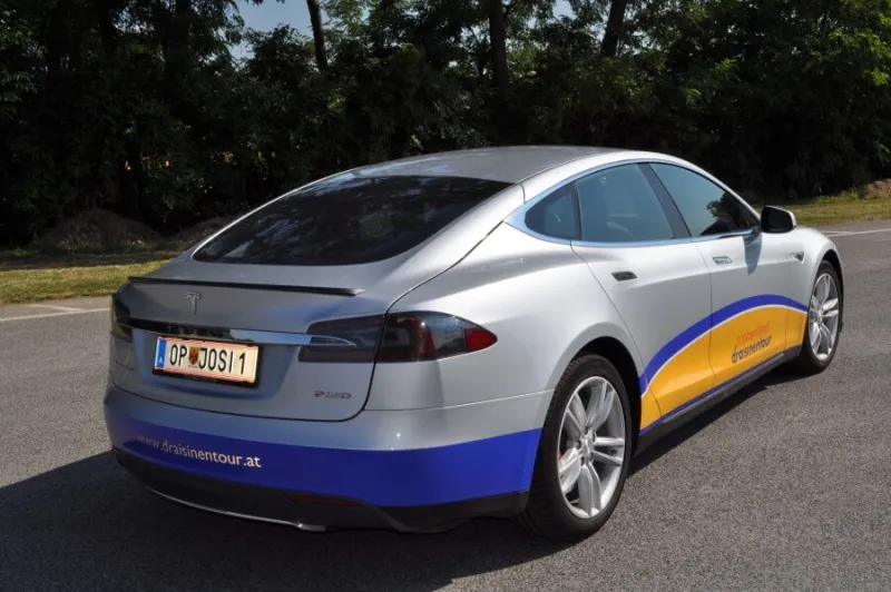 TESLA Vermietung