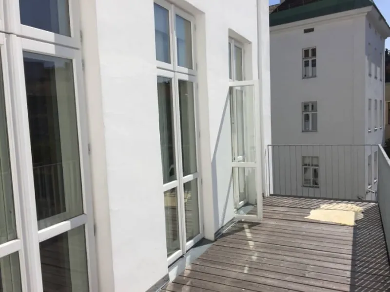 Appartment / Wohnung / Balkon
