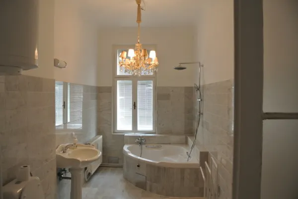 75 m² Filmwohnung / Büro