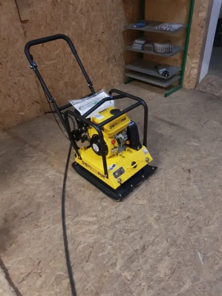 Profi Rüttelplatte 102 kg