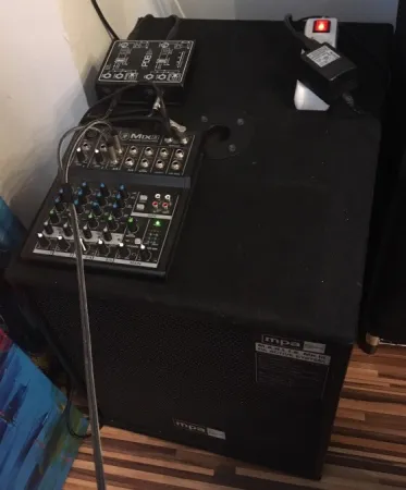 Mobile Musik / PA-Anlage für Feiern, Hochzeiten oder Veranstaltungen