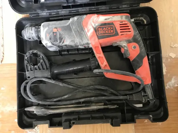 Schlagbohrmaschine ideal zum Stemmen und Bohren