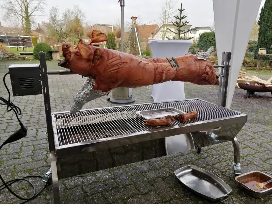Spanferkelgrill