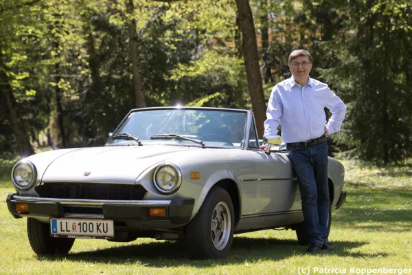 Fiat 124 Spider 2000 Pinafarina