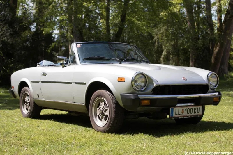 Fiat 124 Spider 2000 Pinafarina
