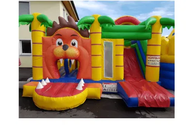 Luftburg mit Rutsche