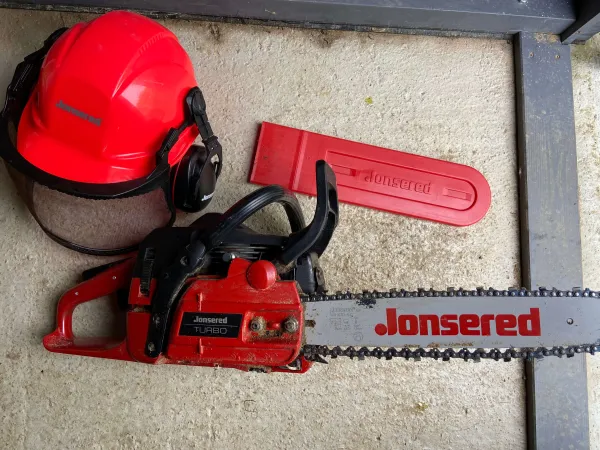 JONSERED Benzin Kettensäge CS 2153 CWH mit 33 cm Schwert, 3,5 PS.