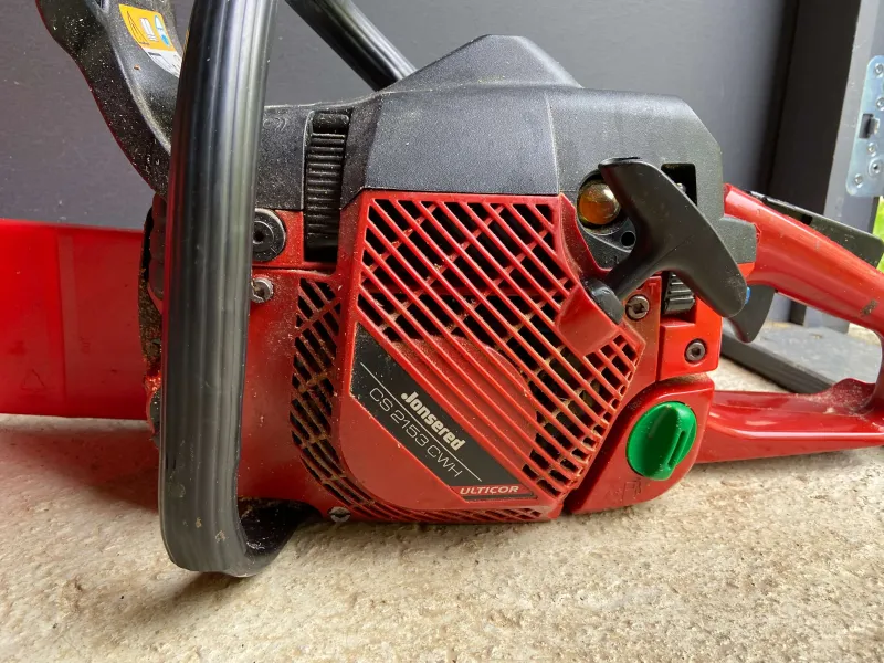 JONSERED Benzin Kettensäge CS 2153 CWH mit 33 cm Schwert, 3,5 PS.