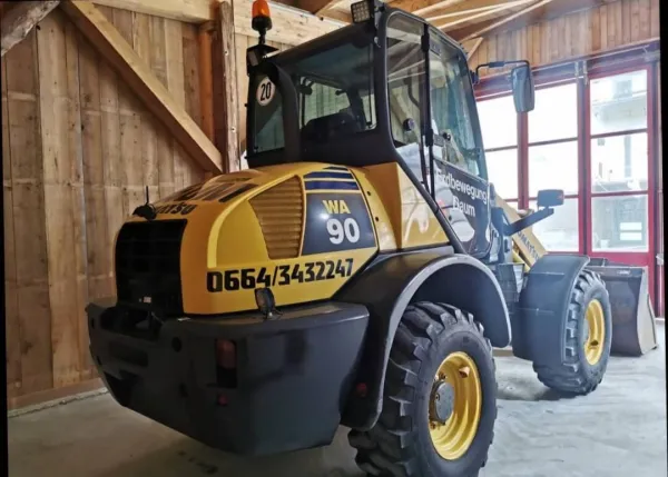 Radlader Komatsu WA 90-6