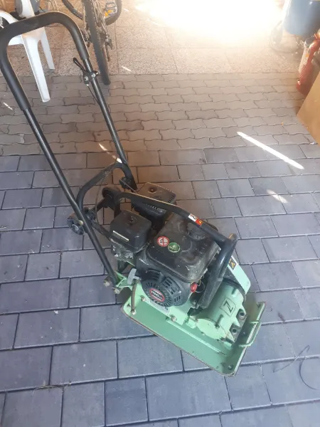 Rüttelplatte