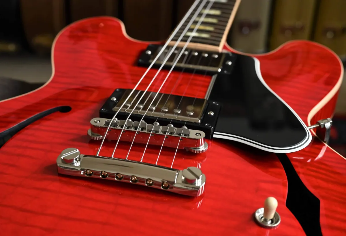 Gibson ES 335 DOT 2002 Cherry Figured Maple E Gitarre