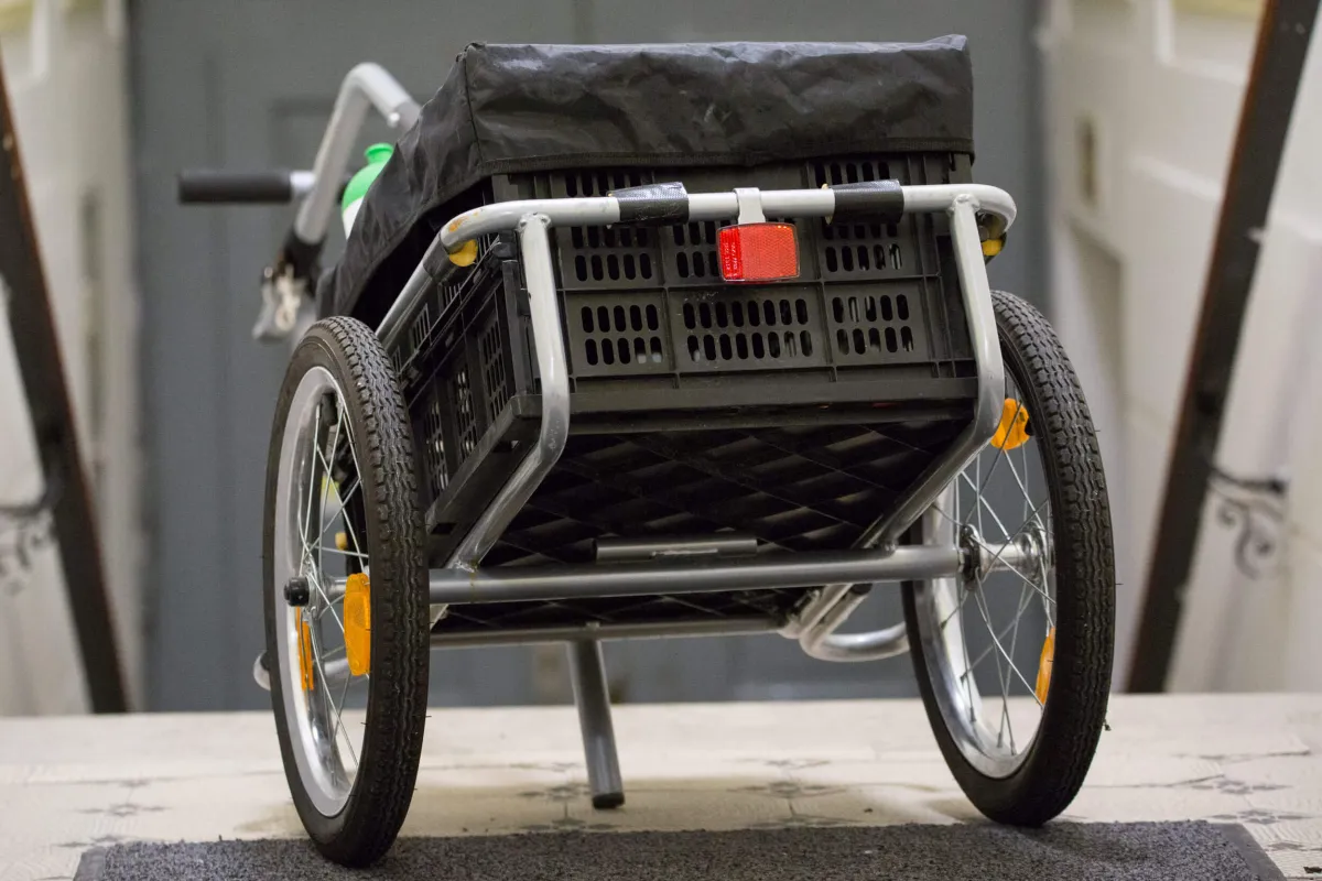 fahrrad-anhänger mit klappbox / fischer