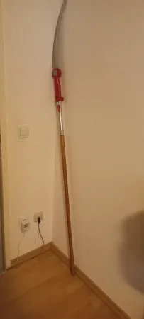 Ast-Trimmer/ Säge