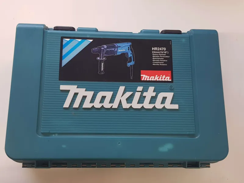 Makita Schlagbohrer inkl. Bohrer und Meiselset