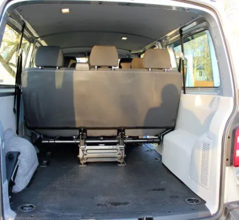 Kleinbus VW T6 9 Sitzer lang, mit Allrad, Klima, und Navi