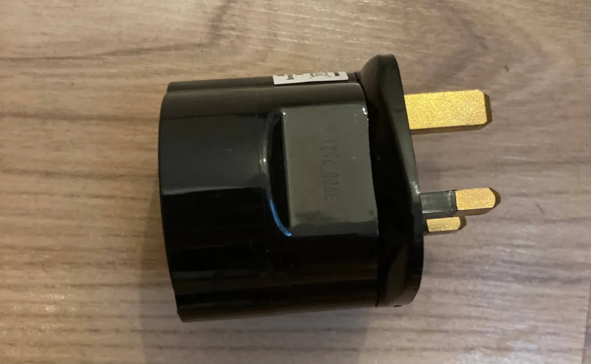 Reisestecker/Reiseadapter