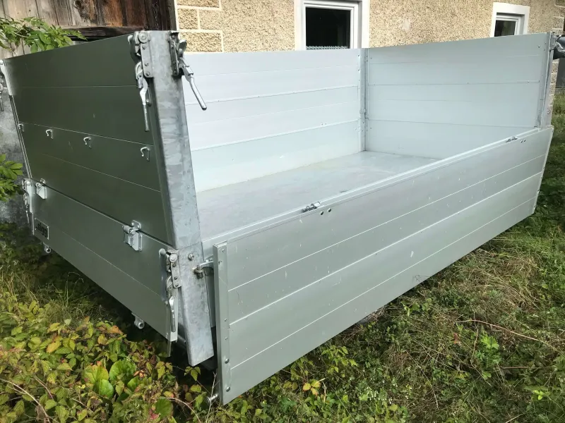 Anhänger 3-Seiten Kipper mit Laderampen (3,5t)