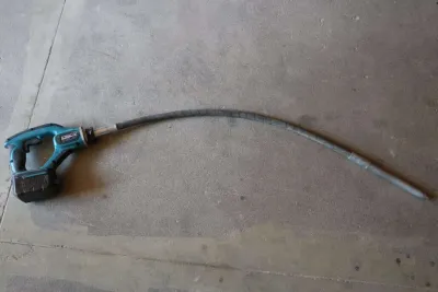 Betonrüttler Makita ohne Akkus und Ladegerät