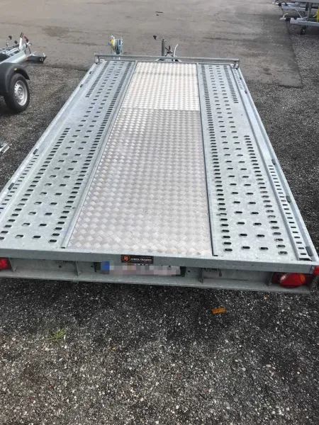 Auto- und KFZ-Transporter,