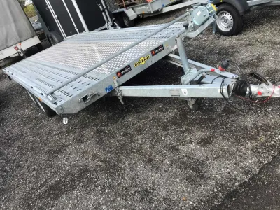 Auto- und KFZ-Transporter,