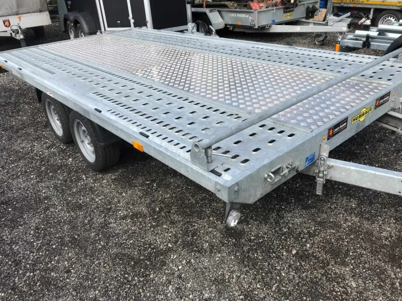 Auto- und KFZ-Transporter,