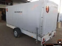 Möbeltransporter mit Planenaufbau