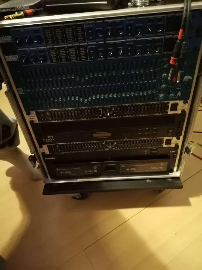 Qualitatives Rack ( passend zum MIXER)