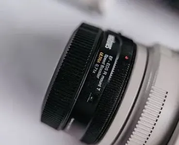 Adapter Objektiv Metabones EF-RF Speed Booster