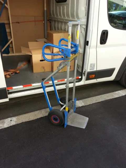 LASTENTAXI WIEN | MÖBELTRANSPORT | RÄUMUNGEN von MG-Botendienst.at