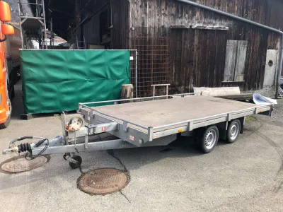 Vermiete Autotransport Anhänger