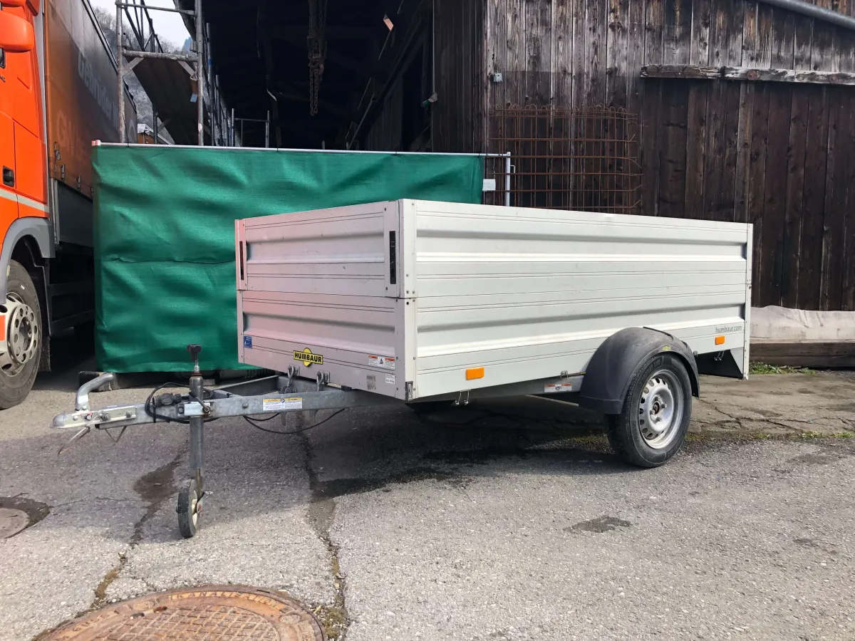 Vermiete Anhänger (200cm innenlänge)