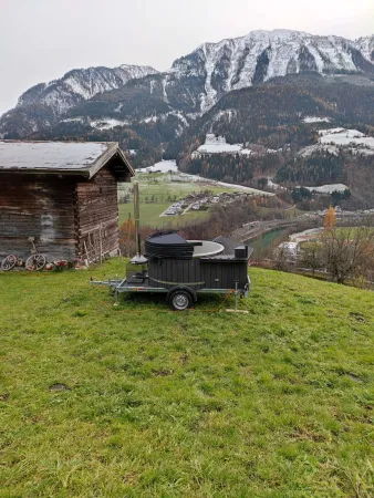 Hot Tub Whirlpool mobil zum mieten; Hottub
