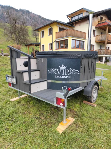 Hot Tub Whirlpool mobil zum mieten; Hottub
