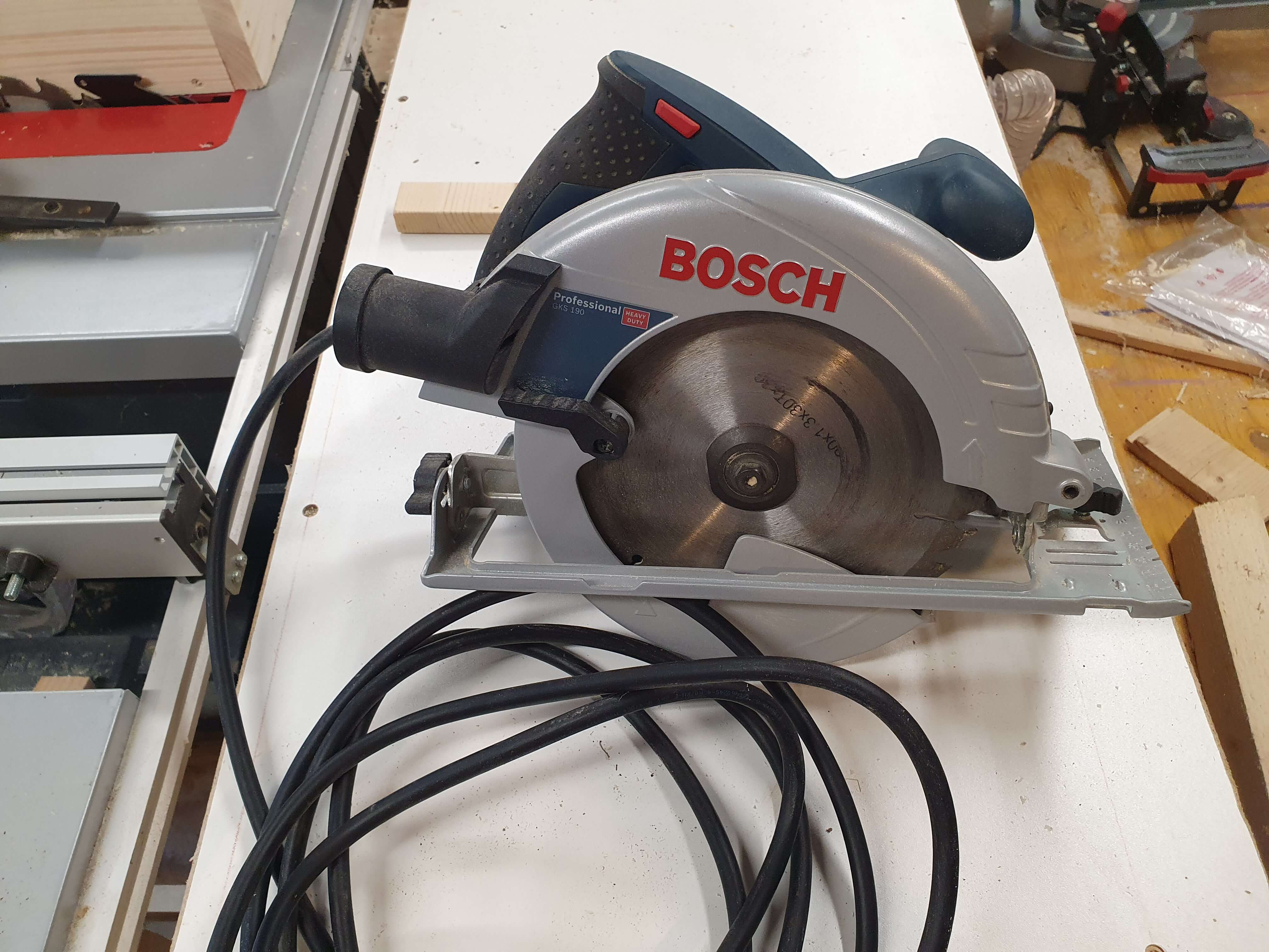Handkreissäge Bosch Professionell 1400Watt 70mm Schnitttiefe