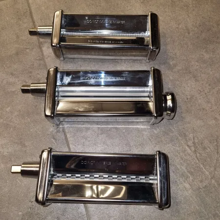 Kitchen Aid Nudelvorsatz / Pasta Sheet Roller and Cutter Set