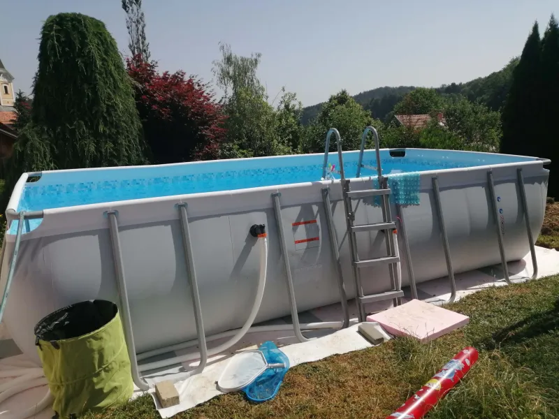 aufstellbarer Pool