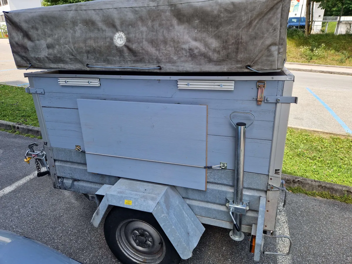 Dachzeltanhänger