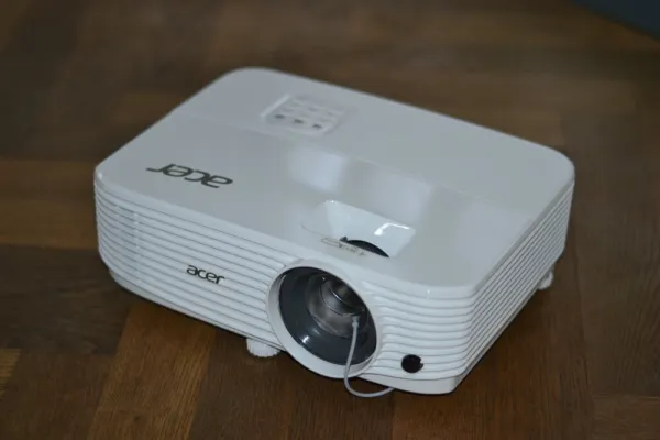 Acer P1250 Beamer