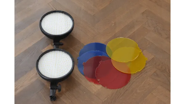 NEEWER 2-Pack NW48-2.4G LED Softbox Beleuchtungs-Kit mit Farbfiltern