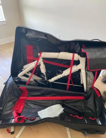 Radkoffer und Radtaschen für Flugreisen