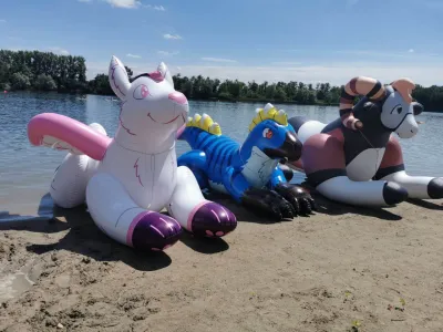 Vermiete aufblasbare Tiere