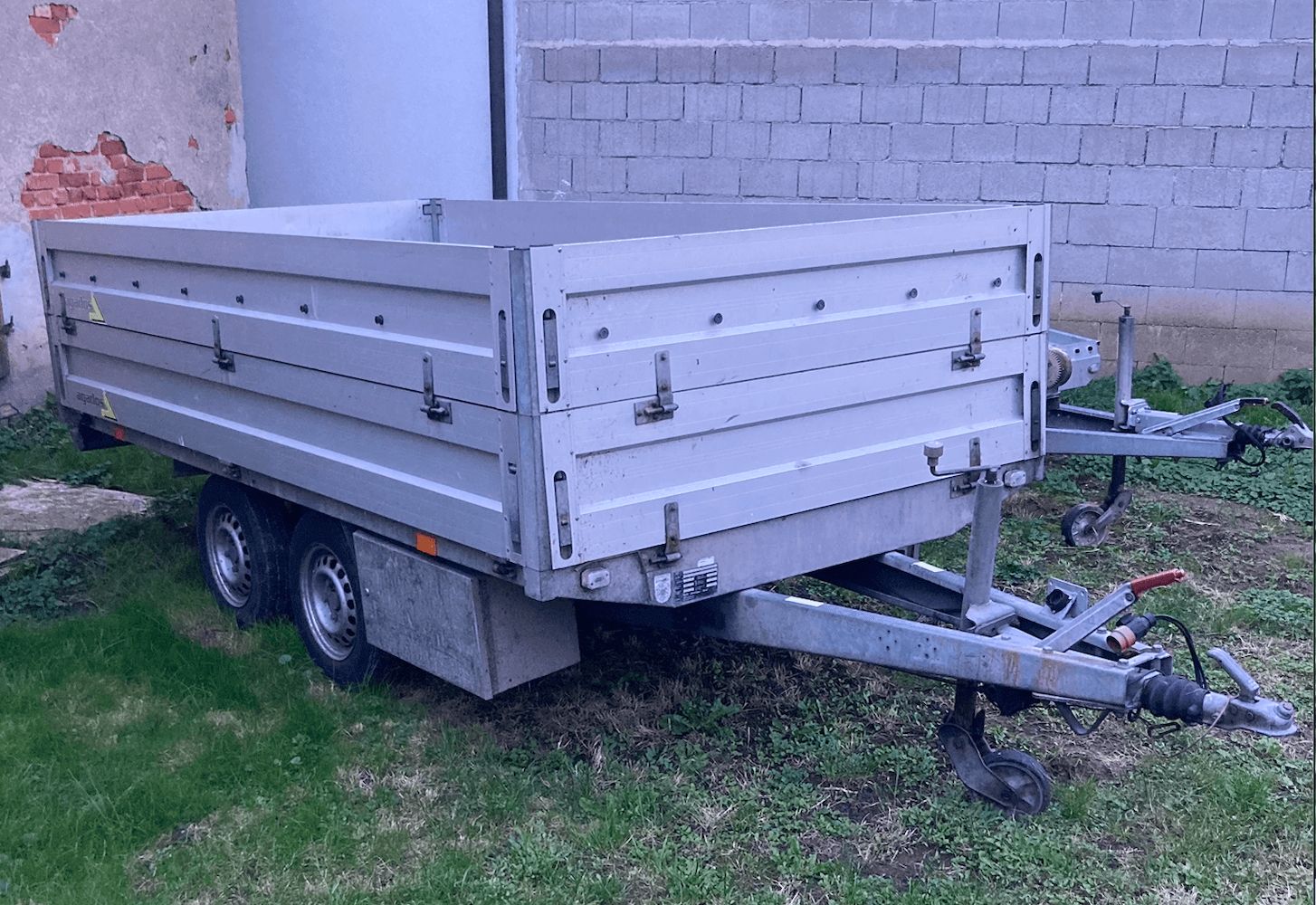 Transport bis 1500kg - 9cff22f4-7d32-4fbe-9068-f02ae0977ebe