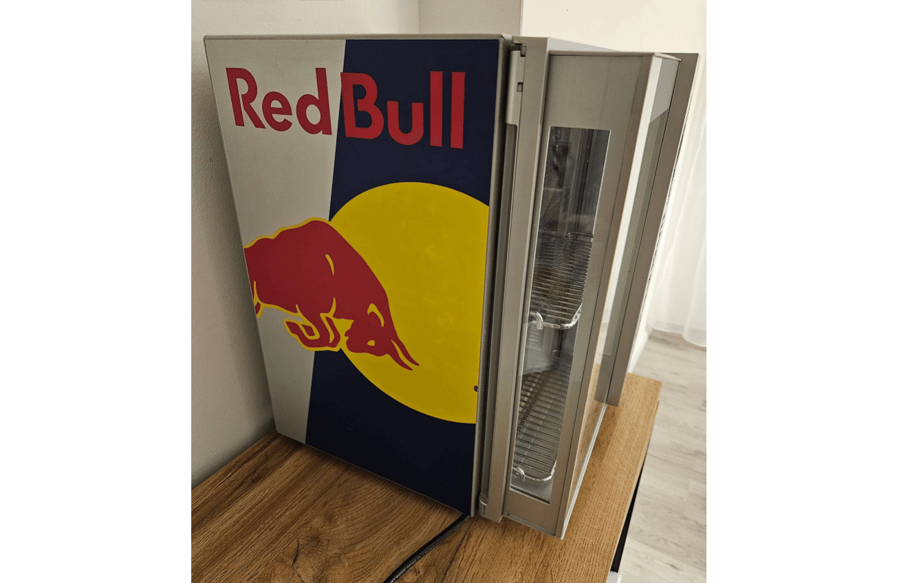 Red Bull Kühlschrank Mini - c783b548-a5f3-476f-b78d-42047a6bd300