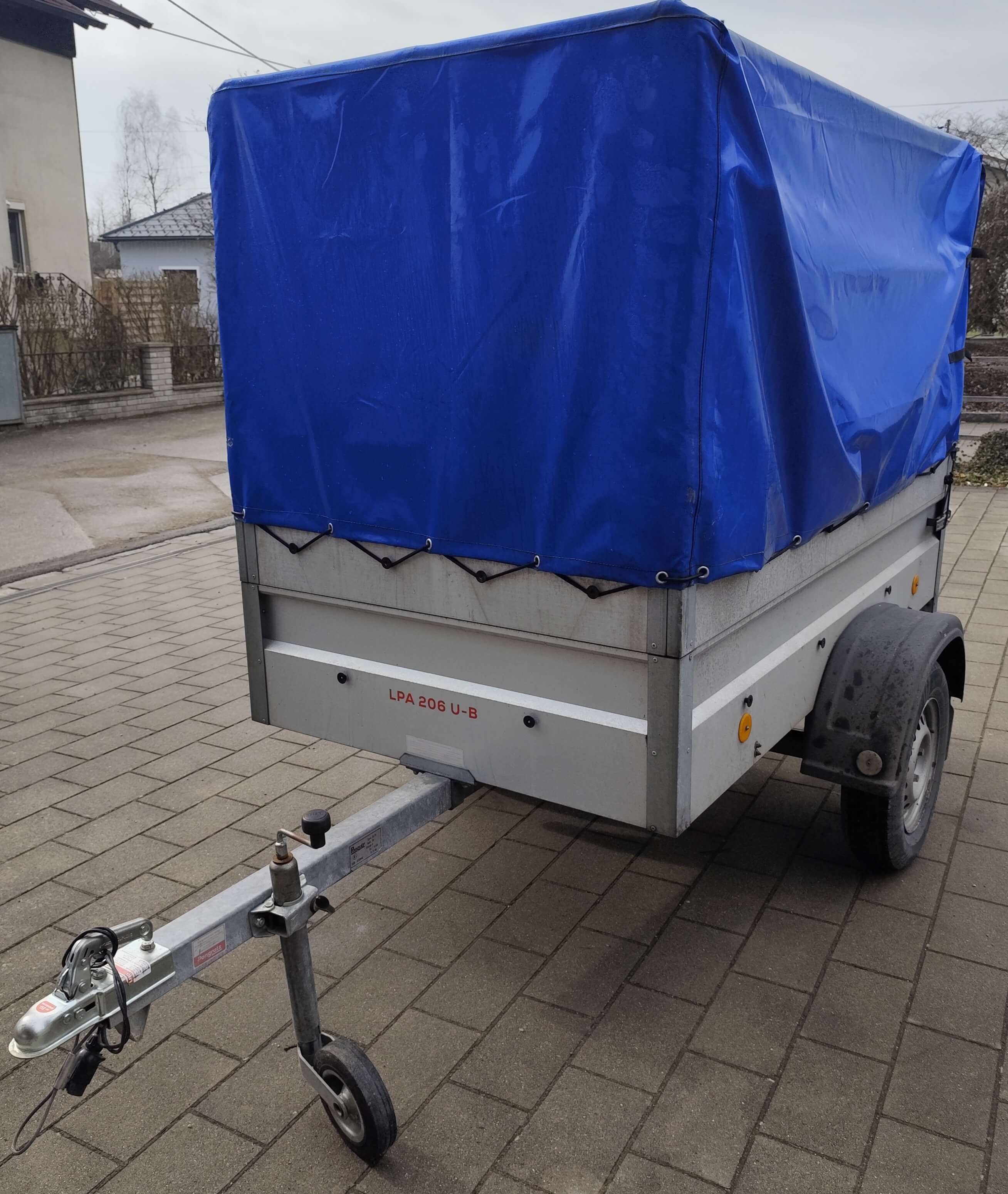 750 Kg Leichtanhänger mit Hochplane